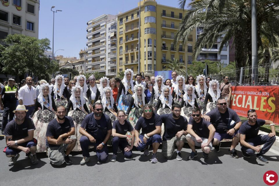 Pirotecnia Turis abre el XXXII Concurso de Mascletàs con una traca clásica de 50 metros y la cierra un terremoto final dividido en cuatro fases