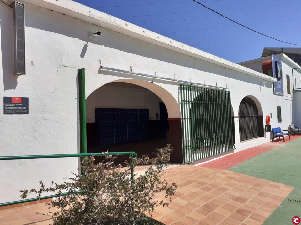 L'ajuntament installa 8 càmeres de seguretat en les piscines municipals