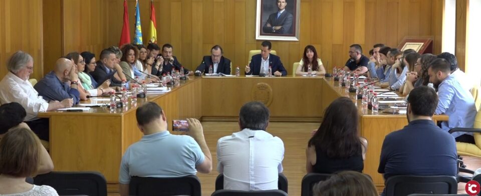 El primer pleno de la legislatura aprueba todos los puntos por unanimidad