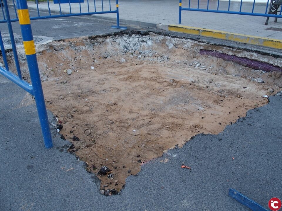 Arreglo inminente socavón calle Cardenal Cisneros