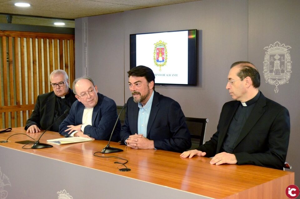 Las Monjas de la Sangre relevan a las hermanas Clarisas en el Monasterio de la Santa Faz