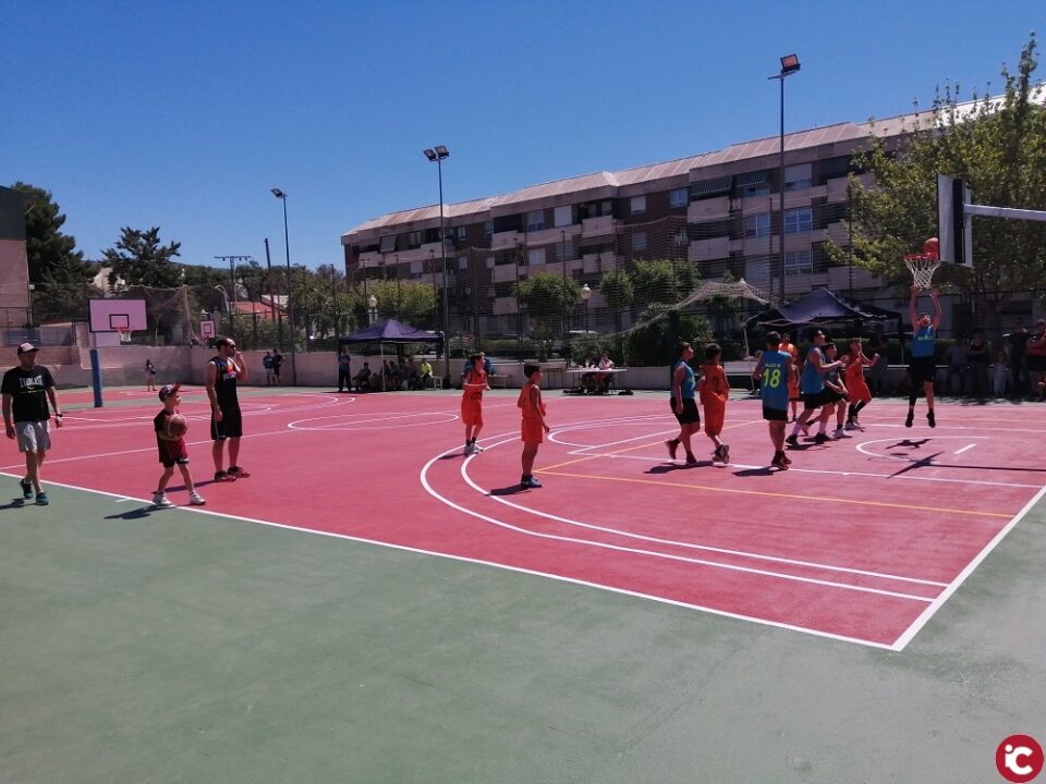 Nuevas mejoras en el Polideportivo Municipal posibilita la práctica deportiva a un mayor número de usuarios