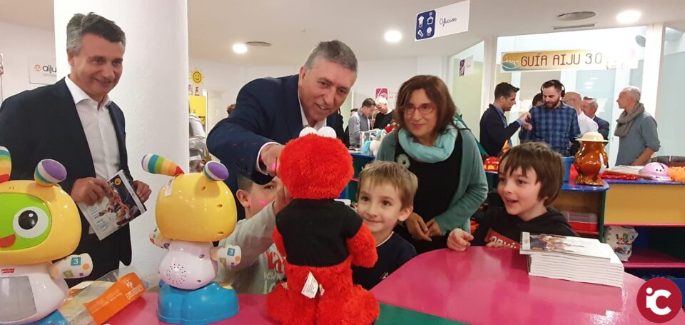 El 82 por ciento de los niños menores de 12 años en España juega al aire libre menos tiempo del recomendado por los expertos