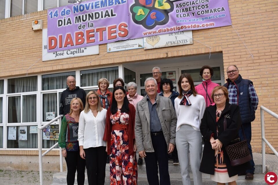 La alcaldesa de Petrer se reúne con la ex ministra de Sanidad Carmen Montón en el Día Mundial de la Diabetes