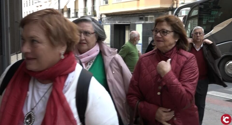 Grupo de turistas visita la ciudad de Elda