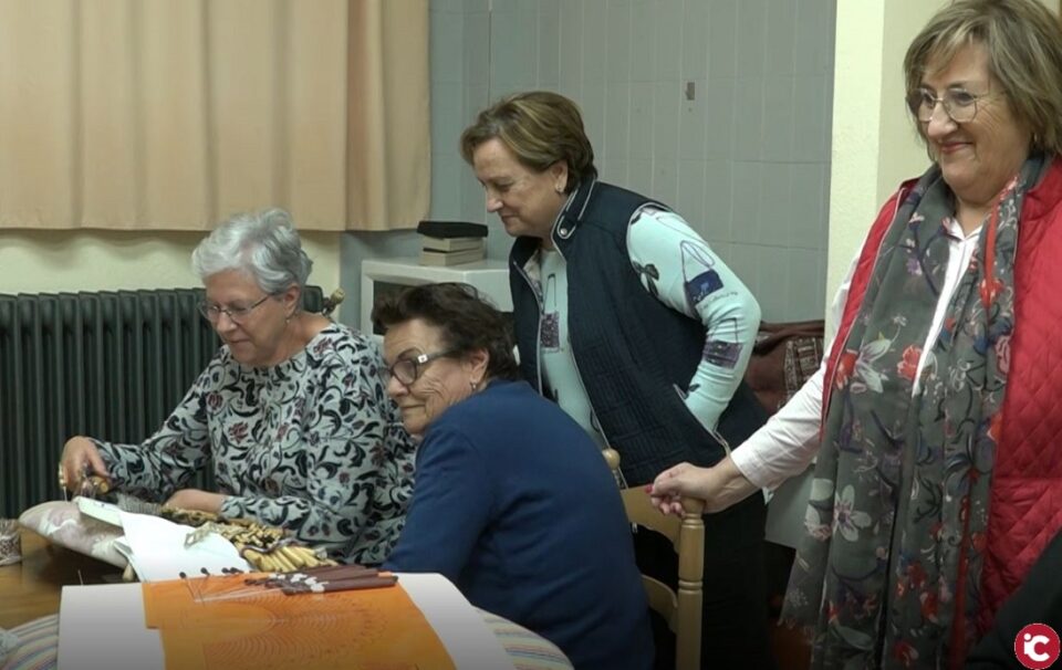 Prop de tu amb l'Associació d'Ames de Casa Lucentum de Banyeres de Mariola