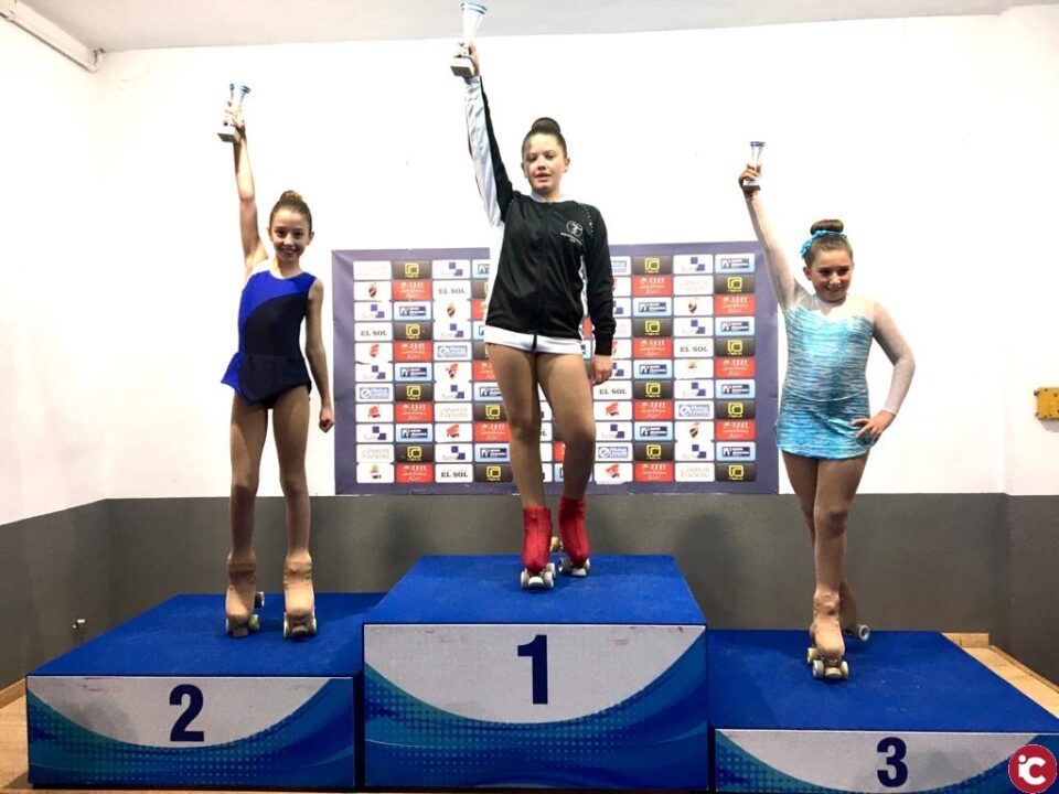 Buena actuación del Club Patinaje Villena en el trofeo de otoño
