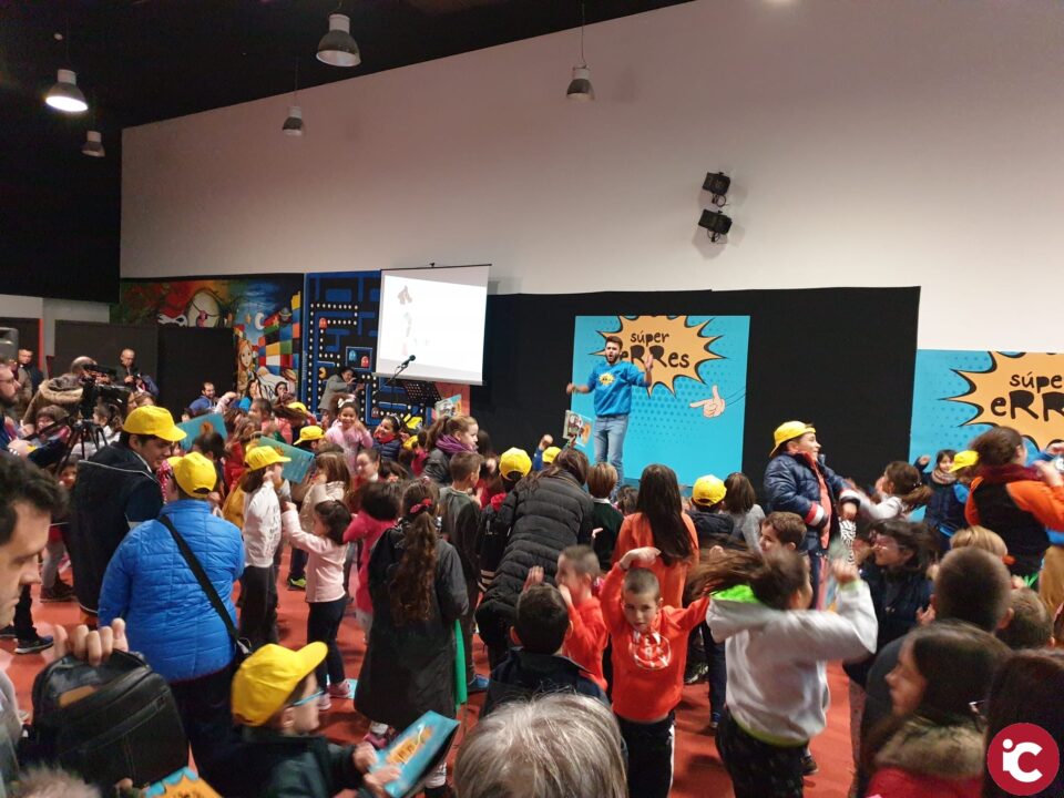 Aitana Lázaro Rosillo gana el viaje a Port Aventura para 4 personas de la campaña Súper Erres