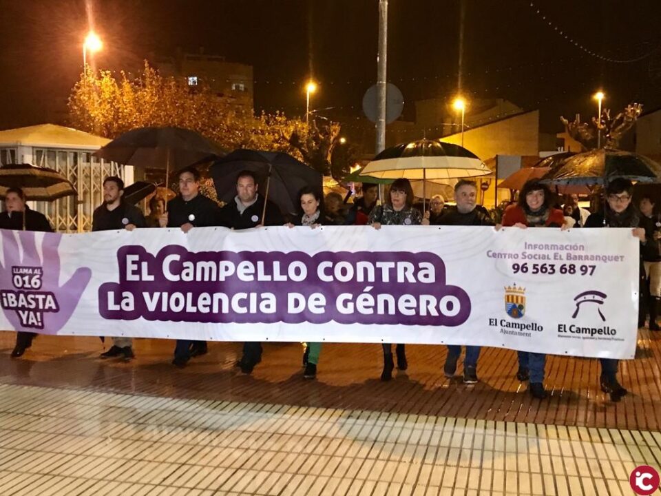 El Campello se une y alza su voz contra el maltrato a las mujeres