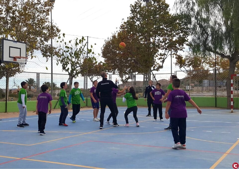 Los juegos escolares de Aspe celebran la supercopa de baloncesto
