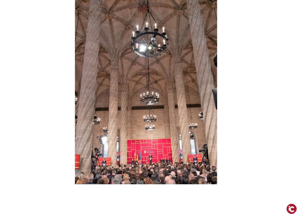 Es lliuren els Premis Rei Jaume I a la Llotja de València amb la presència del Rei Felip VI