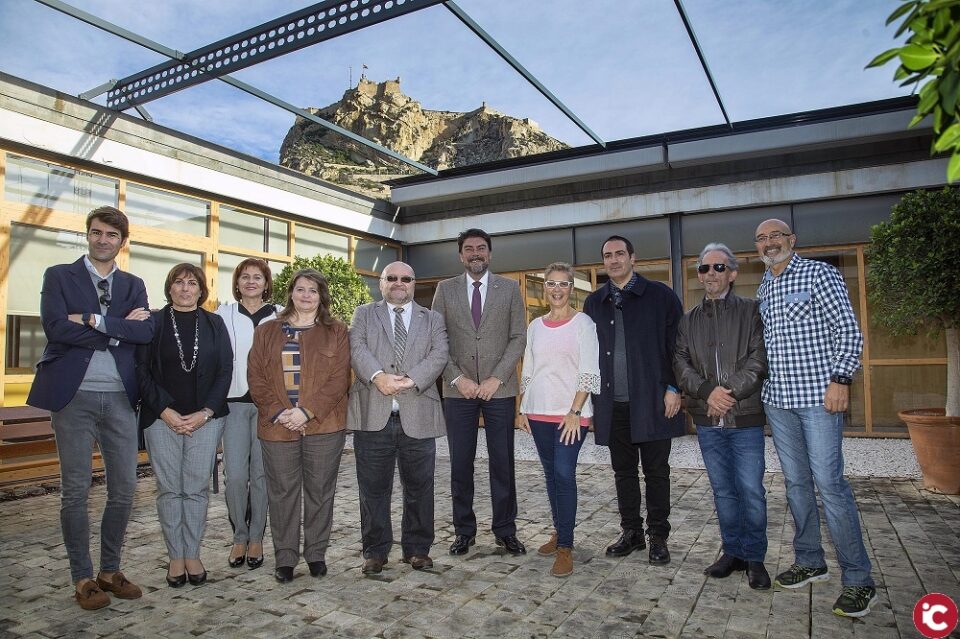 La Federación Española de Donantes de Sangre distingue al Ayuntamiento por la ayuda de los alicantinos a las hemodonaciones