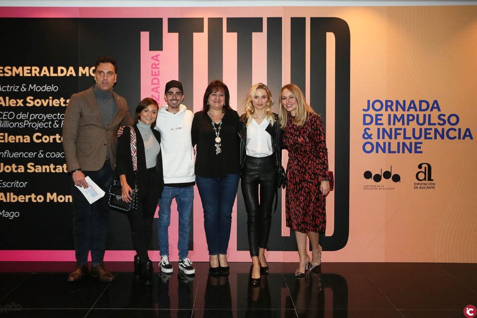 Más de un centenar de jóvenes reflexionan en el ADDA sobre el uso de las redes sociales como lanzadera