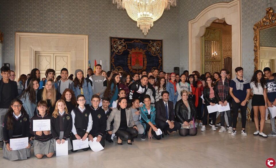 El Pleno juvenil centra sus reivindicaciones en la limpieza de la ciudad