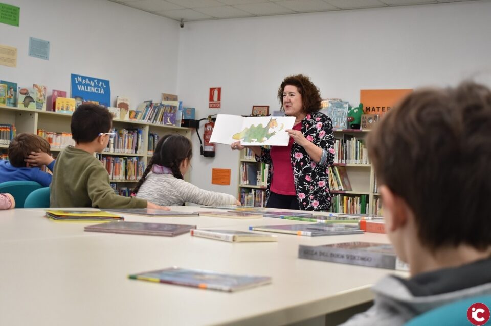 Petrer acerca sus bibliotecas a los más pequeños a través de la iniciativa Conoce las bibliotecas de Petrer