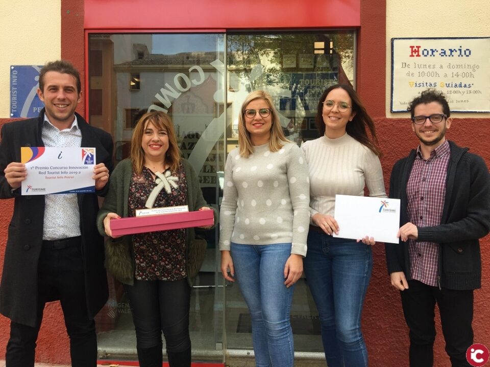 La Generalitat distingue a la oficina de turismo de Petrer con el Premio Innovación Tourist Info por su proyecto Arraigados