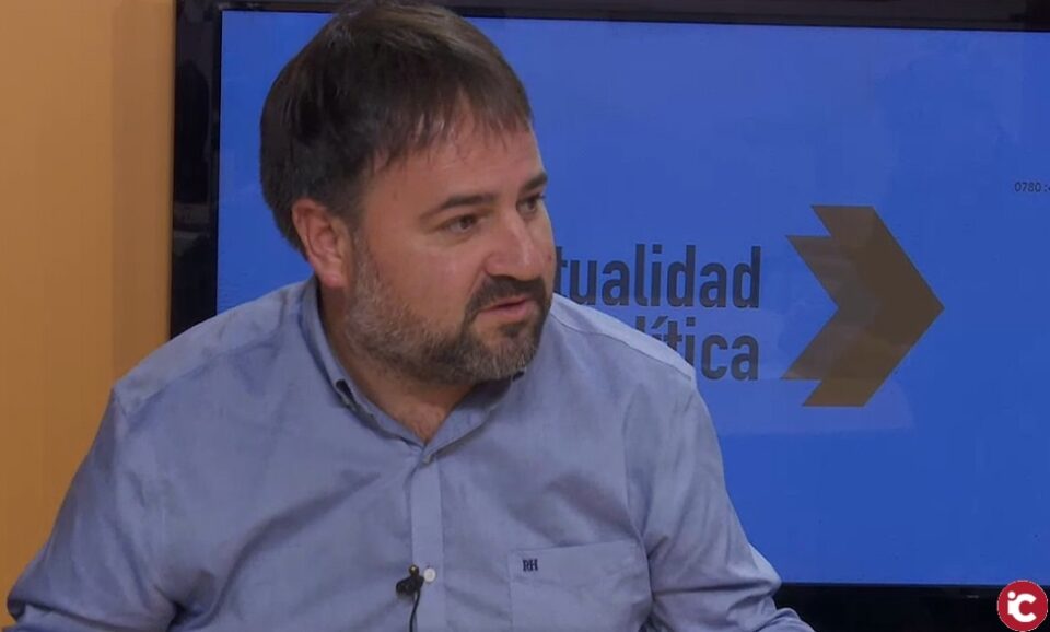 Programa "Actualidad Política" con Santiago Cózar