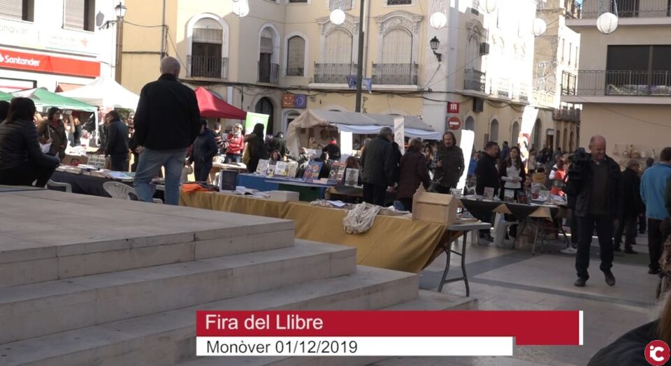 Monóvar celebró la "Fira del llibre" con motivo de la Fira de Santa Caterina