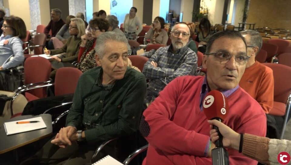 Asistimos a una de las clases de la Universidad Abierta