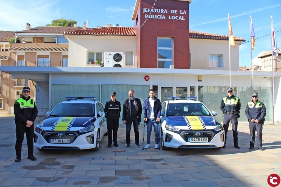 Renovación de los coches de la Policía Local de Ibi por dos vehículos híbridos