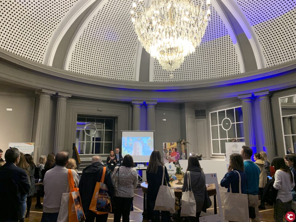Villena presenta su oferta en turismo familiar en Zaragoza