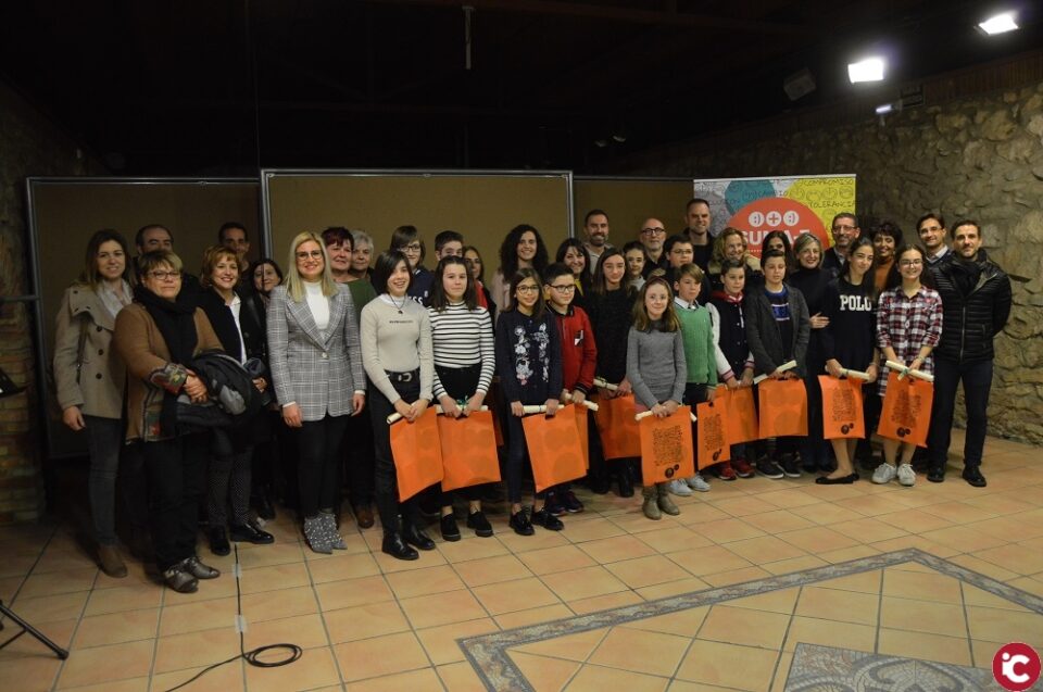 Catorce alumnos de primaria y dos de secundaria de Petrer obtienen el Premio Extraordinario a su expediente académico