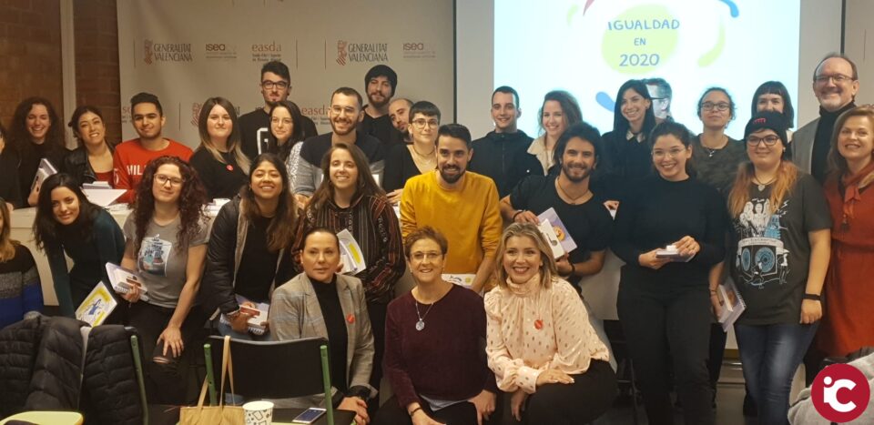 El Ayuntamiento de Alicante presenta la nueva edición del Calendario de Igualdad