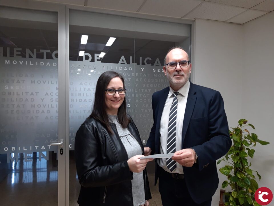 El Ayuntamiento de Alicante otorga a Baver-Els Antigons el premio de la Hoguera más accesible 2019 dotado con 1.500 euros