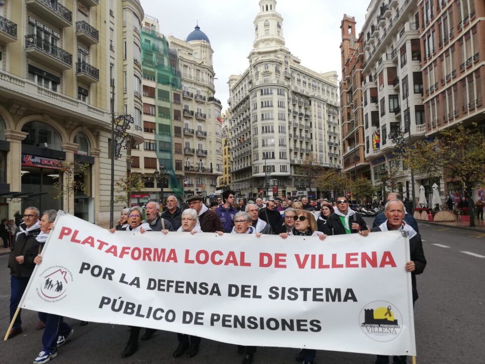 Los pensionistas de la provincia de Alicante se concentran en Valencia