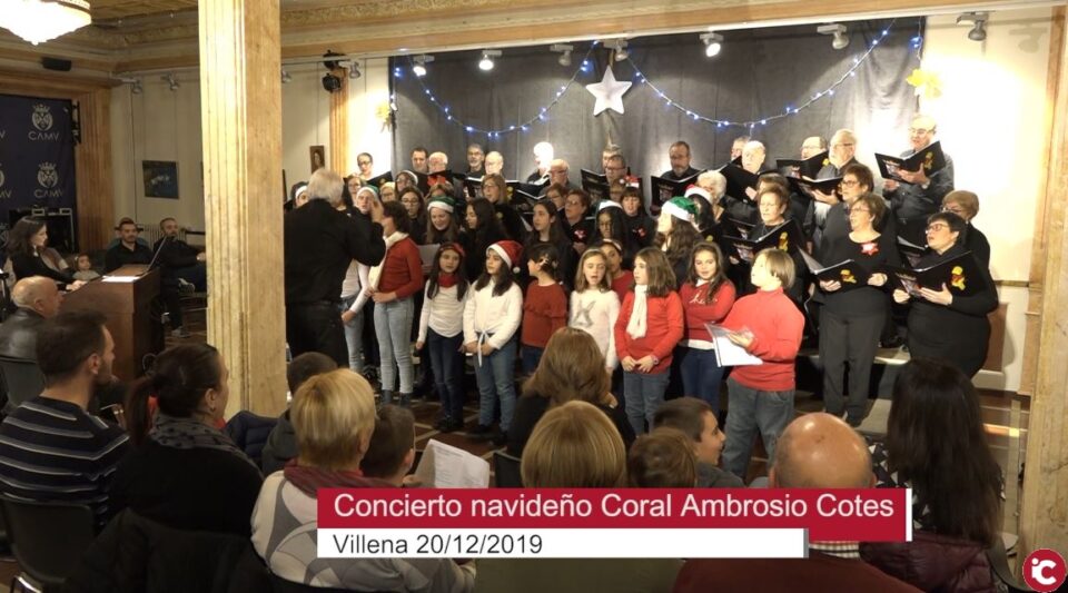 La Coral Ambrosio Cotes al completo en el concierto de Navidad