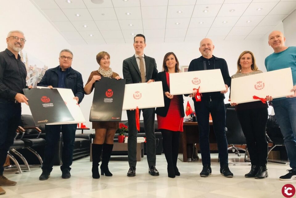 El Ayuntamiento de Elda envía el calendario 2020 de Asprodis a personalidades de toda España para poner en valor la industria eldense