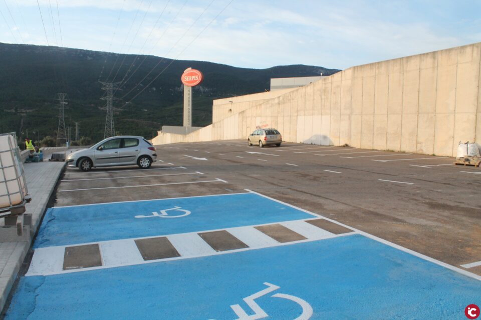 El polígon del Castellar aposta per millorar lestacionament