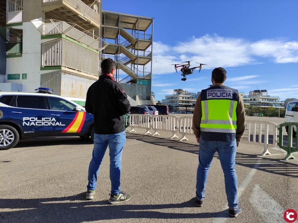La Policía Nacional despliega a sus agentes especializados en seguridad y protección aérea