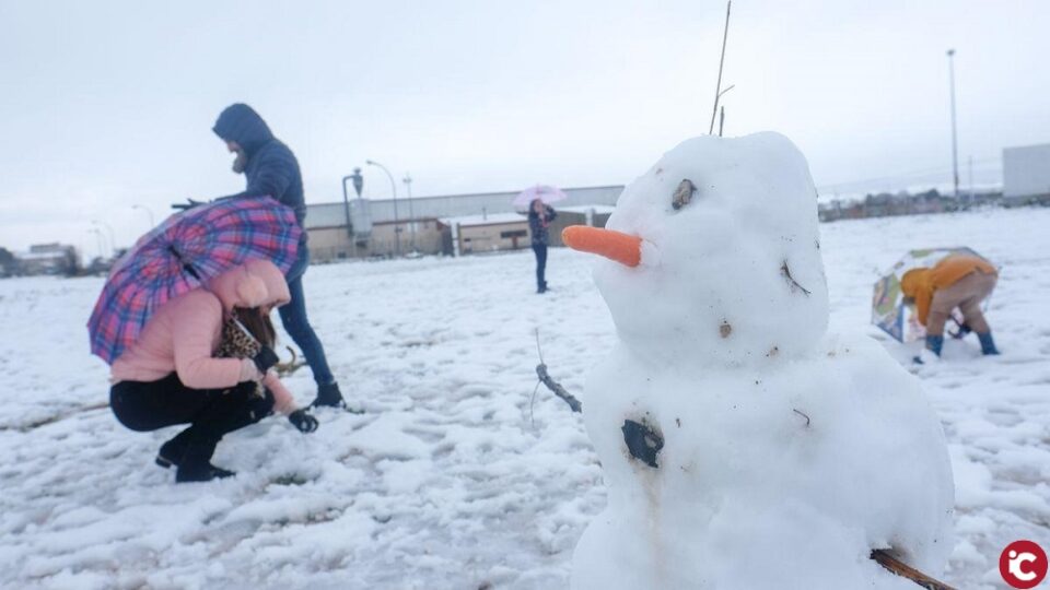 El Ayuntamiento pide prudencia a los campelleros que se desplacen al interior para disfrutar de la nieve