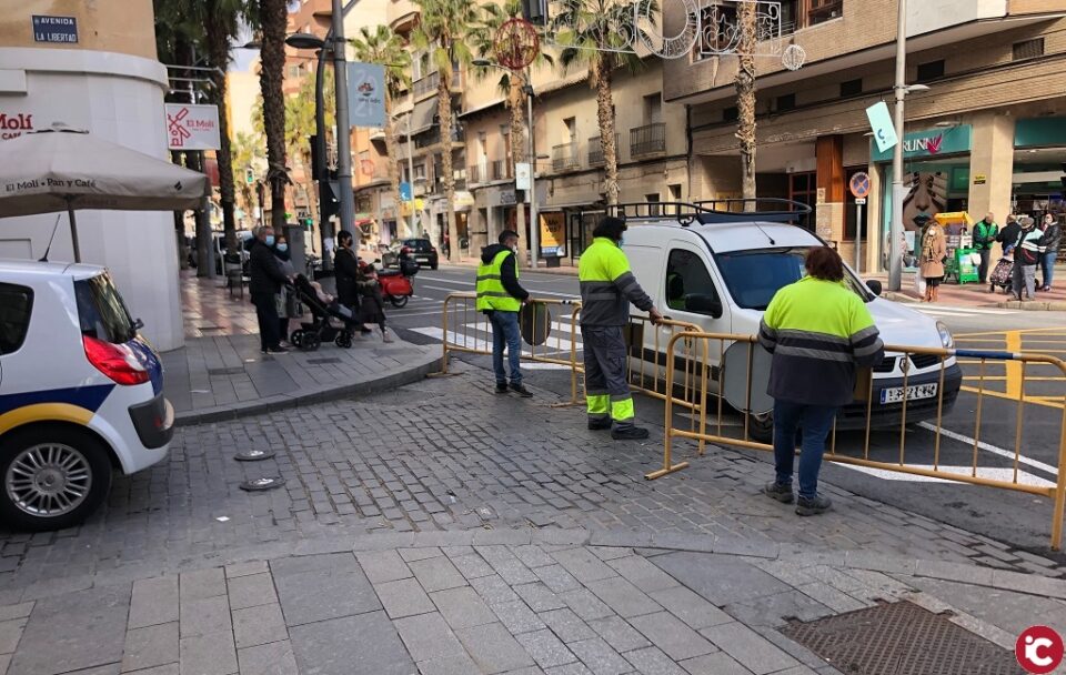 El tráfico rodado vuelve a la avenida de la Libertad tras las navidades