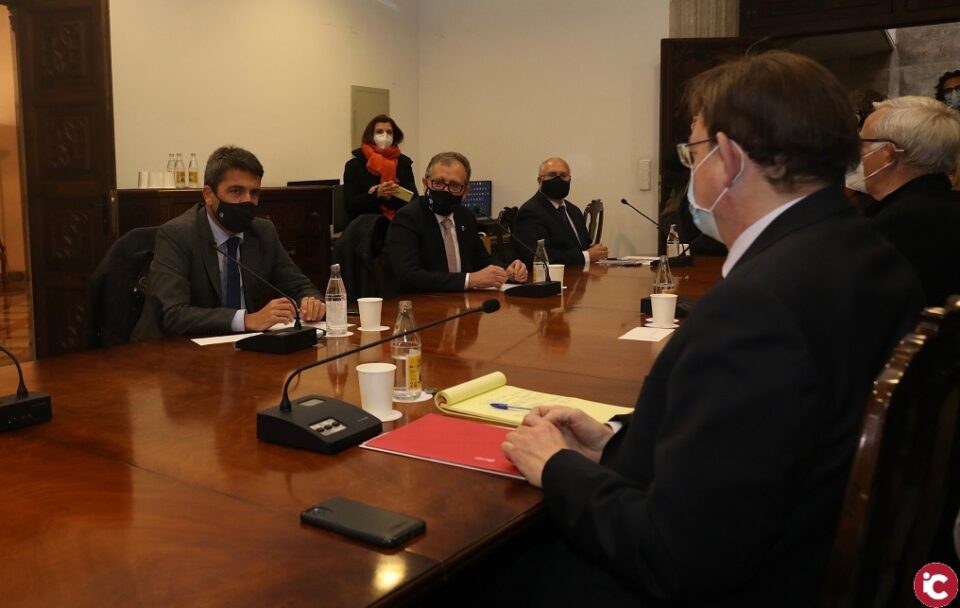 Mazón anuncia un plan de ayudas para la hostelería y otros sectores afectados por el Covid-19 y exige exenciones fiscales para los autónomos