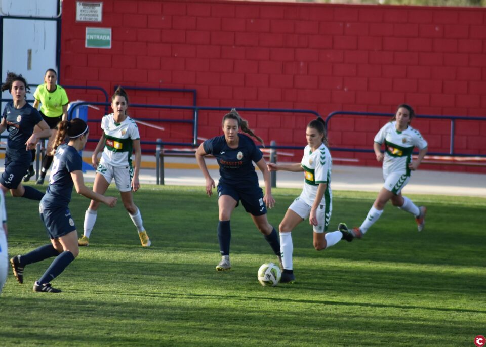 Los clubes deportivos de Aspe vuelven a entrenar en las instalaciones municipales