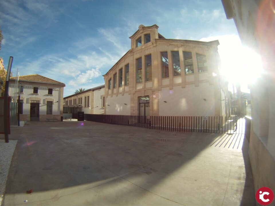 La setmana vinent començarà la vacunació massiva dels docents de la comarca a Alcoi