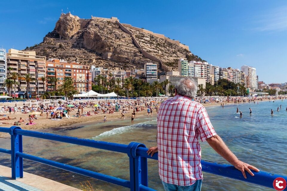 Turismo y la patronal del sector diseñan la estrategia de promoción de Alicante