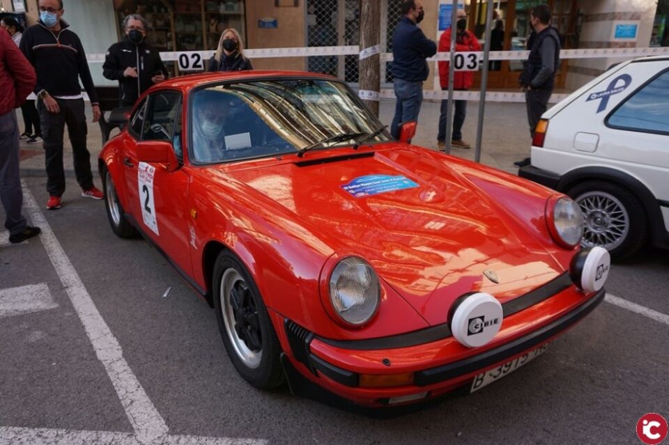 Los valencianos Darío Muguruza y Leandro Domingo con un Porsche 911 Carrera de 1986 ganan la categoría Con Instrumentos