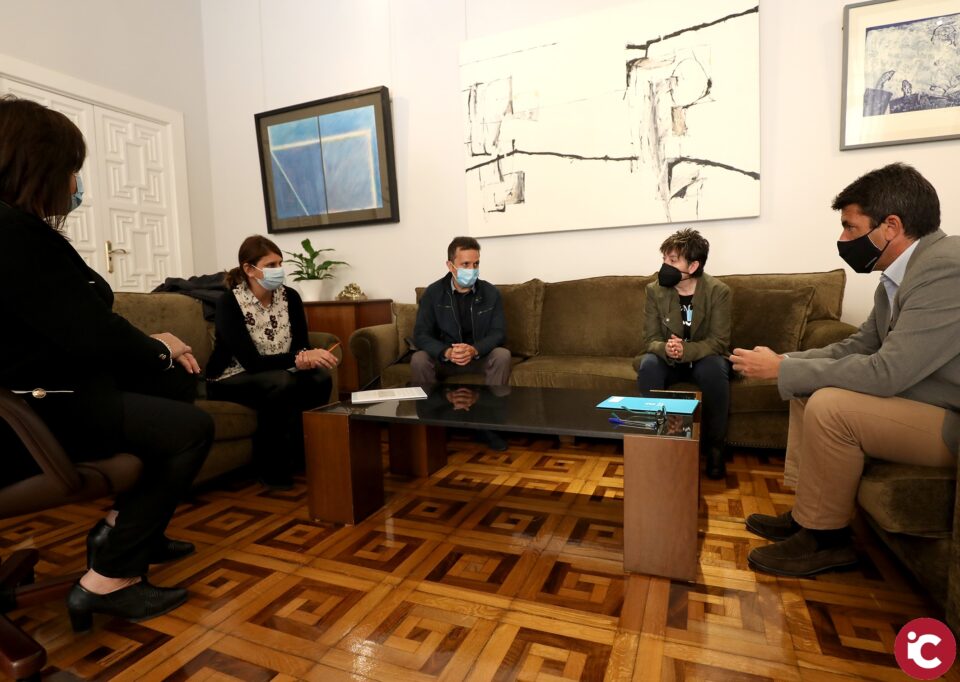 Carlos Mazón: Los trabajadores sociales son los héroes que cohesionan nuestra política solidaria