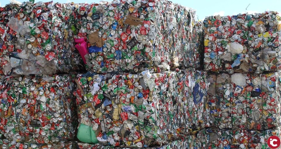 La planta de tratamiento del Consorcio Terra recupera una media cercana a las 9.000 toneladas de residuos al año para su reciclaje