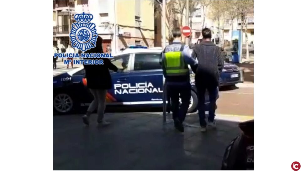 La Policía Nacional ha detenido a una persona por provocar dos incendios y causar daños valorados en 600.000 euros