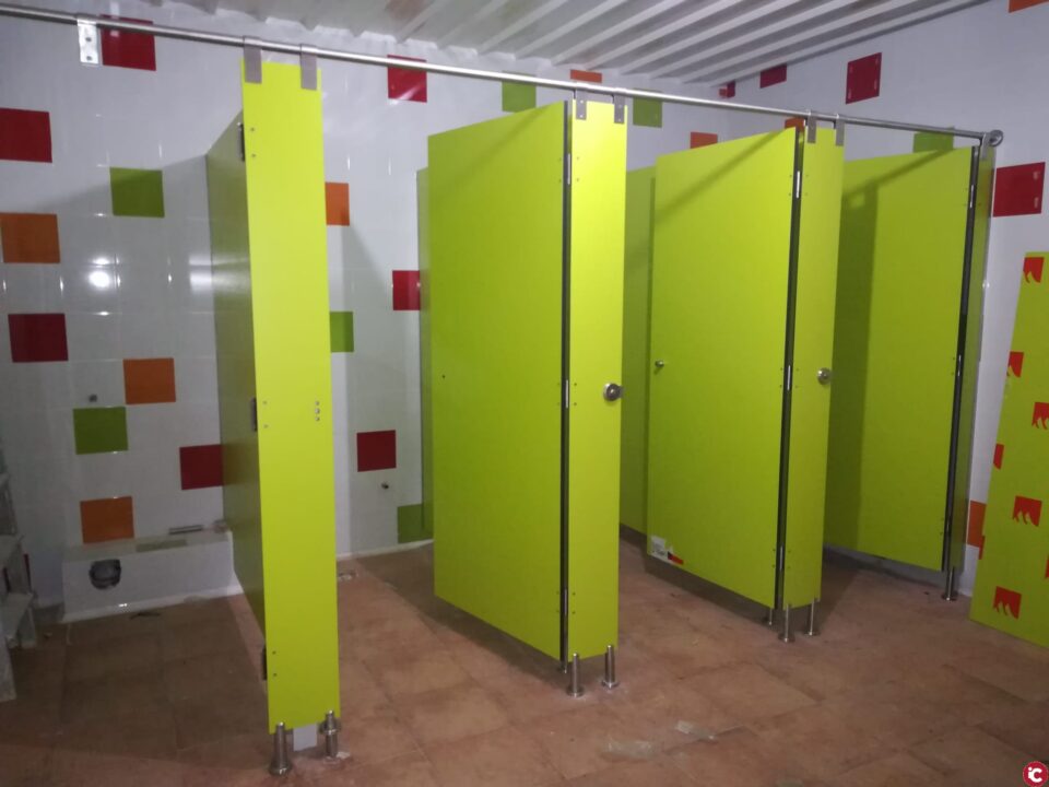 Petrer mejora los baños públicos del mercado La Frontera con una remodelación integral