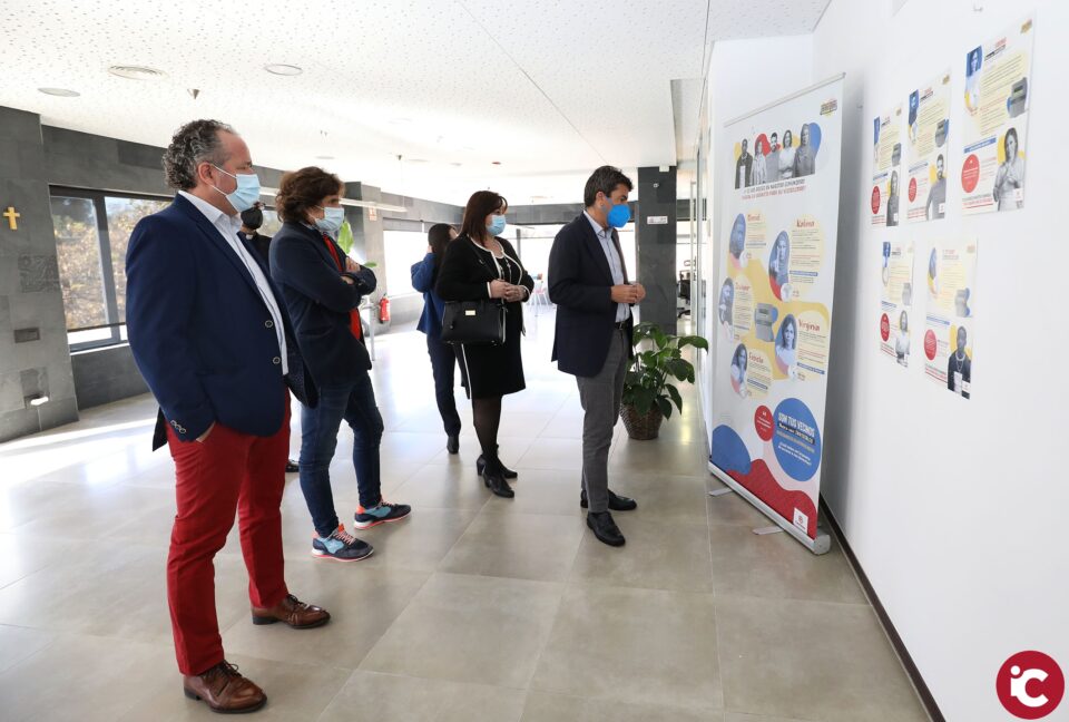 Mazón visita las instalaciones de Cáritas para conocer la labor solidaria de la organización eclesiástica