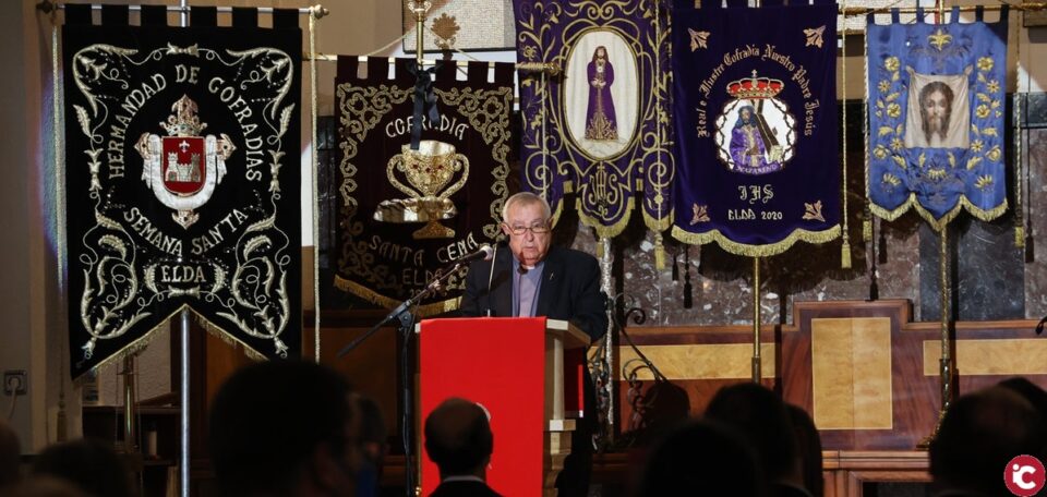 El párroco José Rives realizó anoche el pregón que dio inicio a la celebración de la Semana Santa eldense 2021