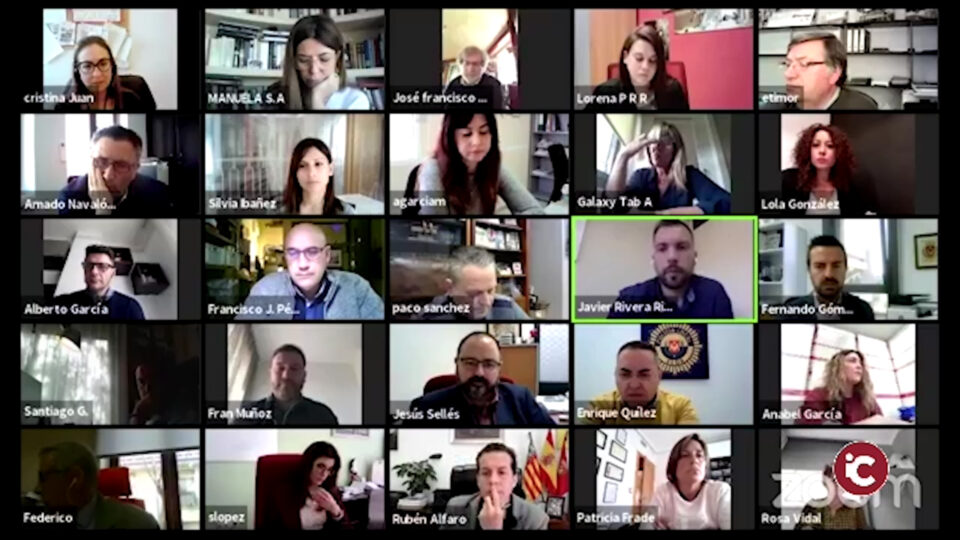 El Pleno Municipal aprueba por unanimidad una moción para que la industria del calzado