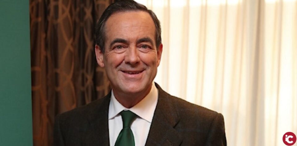 José Bono concede una entrevista a Intercomarcal Televisión