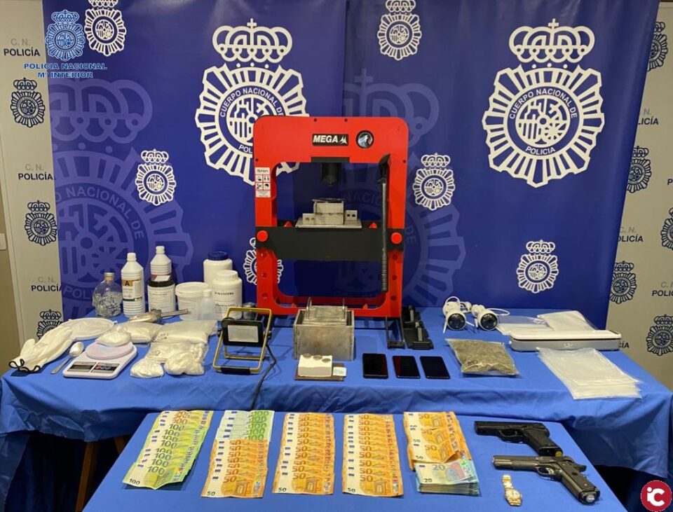 La Policía Nacional desmantela una macroplantación de marihuana con cerca de cinco mil plantas