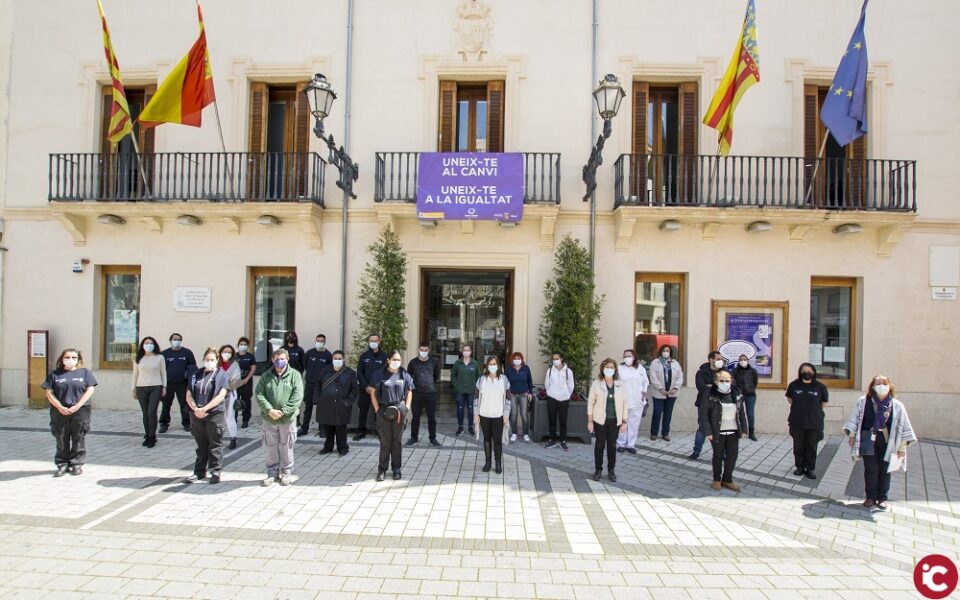 El Ayuntamiento contrata a 24 personas en paro a través de